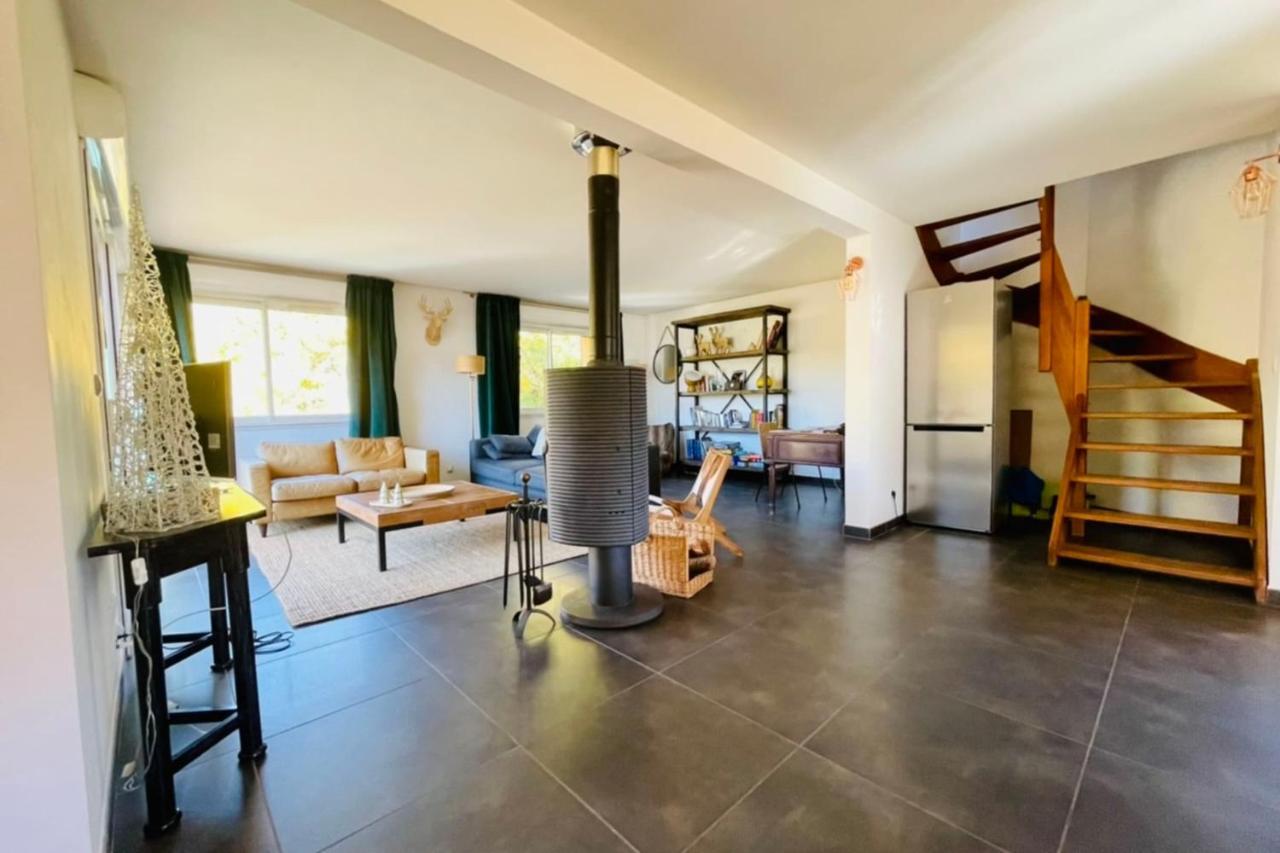 Large Chalet With Terrace And View In Briancon Apartment Bagian luar foto